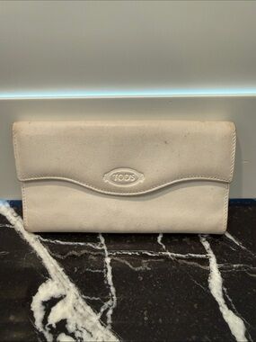 Tod's Cream Leather Fold-Over Wallet